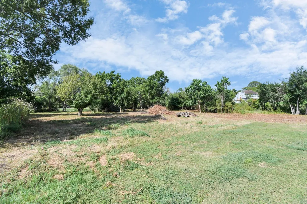 Shadylawn Avenue La Porte, TX 77571