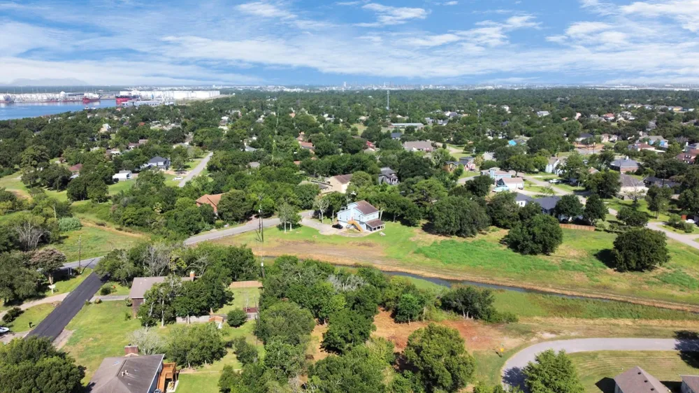 Shadylawn Avenue La Porte, TX 77571
