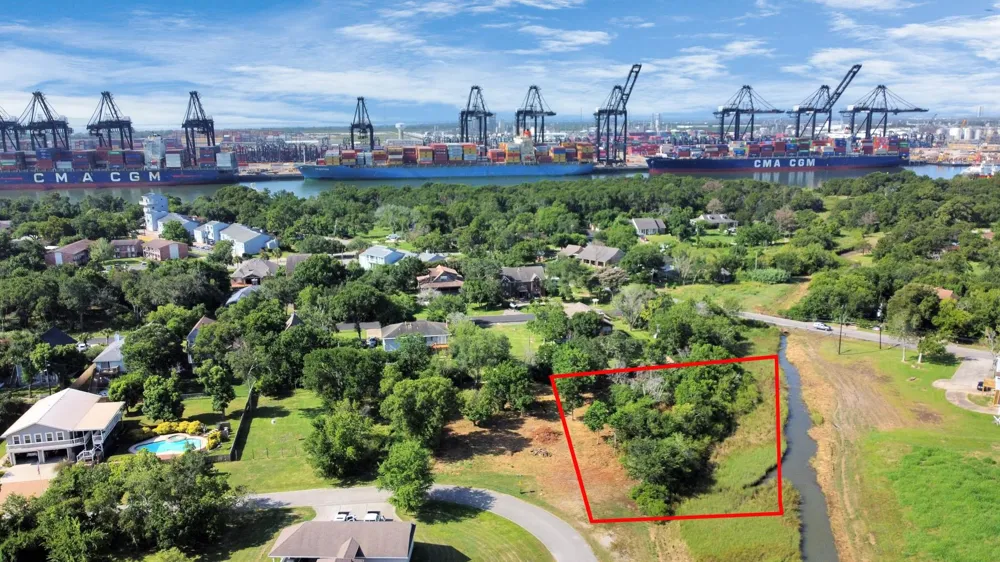 Shadylawn Avenue La Porte, TX 77571