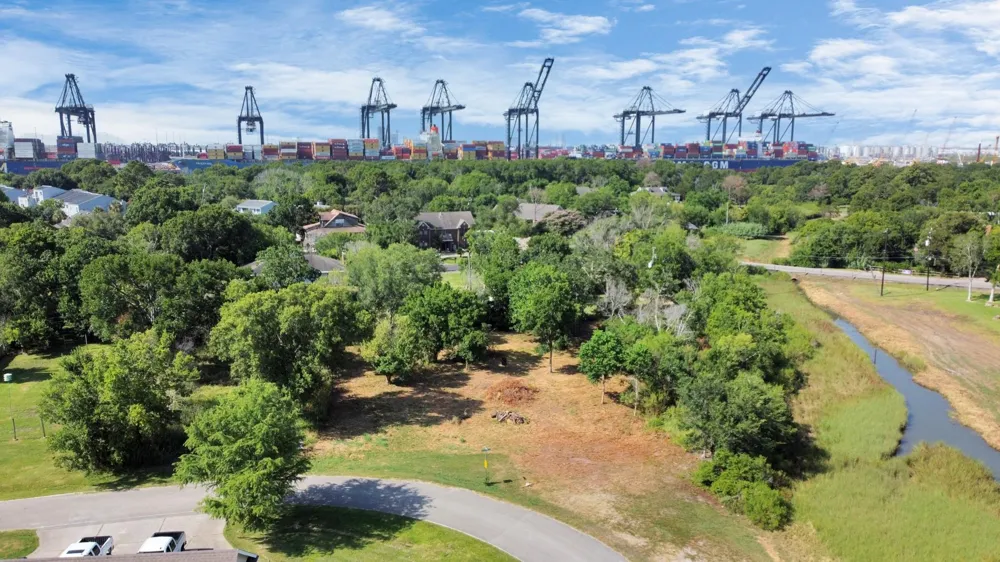 Shadylawn Avenue La Porte, TX 77571