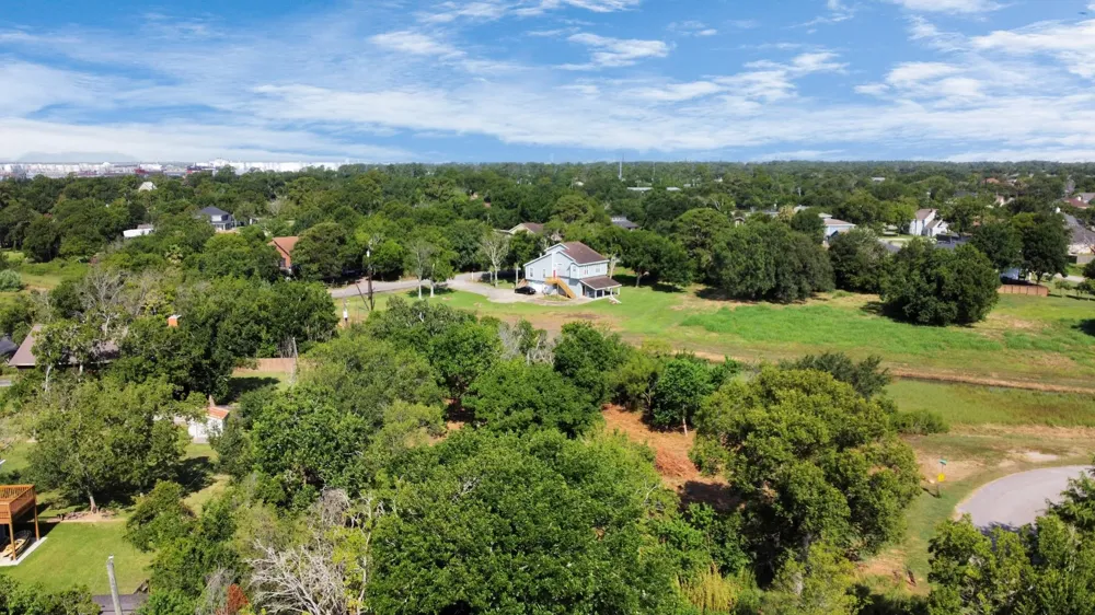 Shadylawn Avenue La Porte, TX 77571