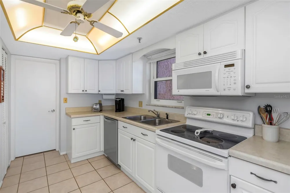 15316 GULF BOULEVARD #604 Madeira Beach, FL 33708