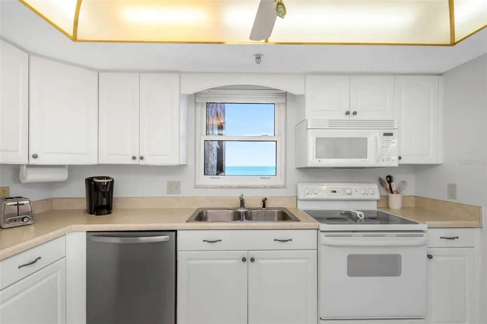 15316 GULF BOULEVARD #604 Madeira Beach, FL 33708