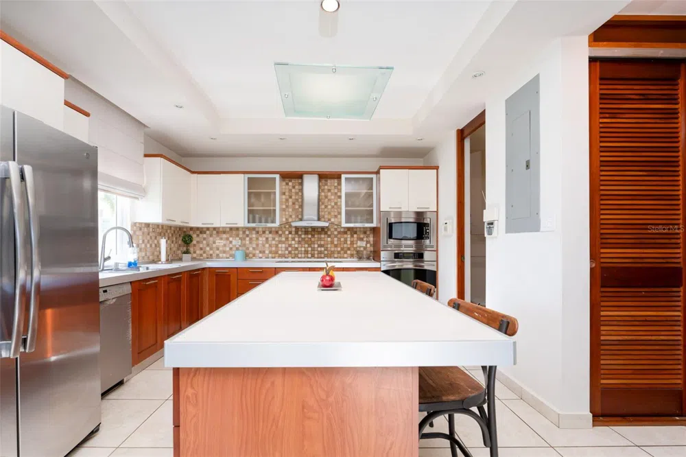 797 MAR DE CASPIO Dorado, PR 00646