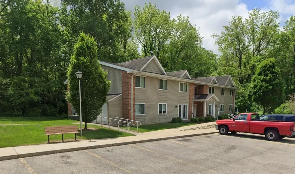 808 Treewood Dr Hillsboro, OH 45133