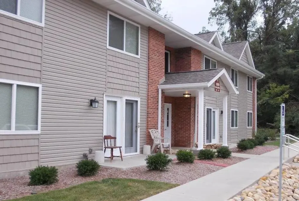 808 Treewood Dr Hillsboro, OH 45133