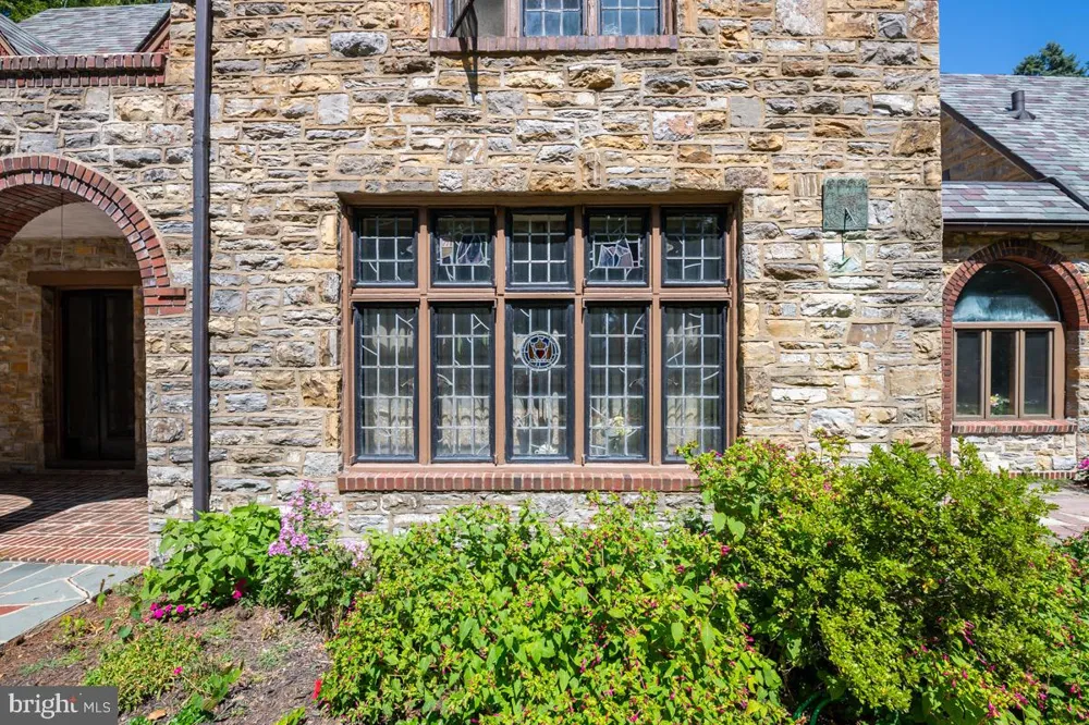 1804 BERNVILLE ROAD Reading, PA 19601