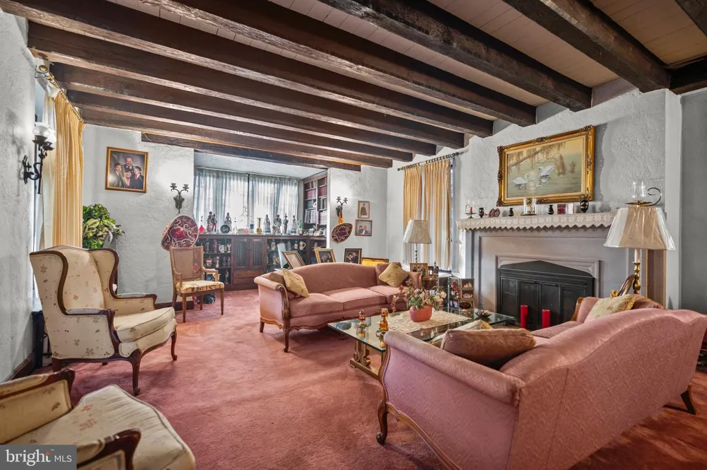 1804 BERNVILLE ROAD Reading, PA 19601