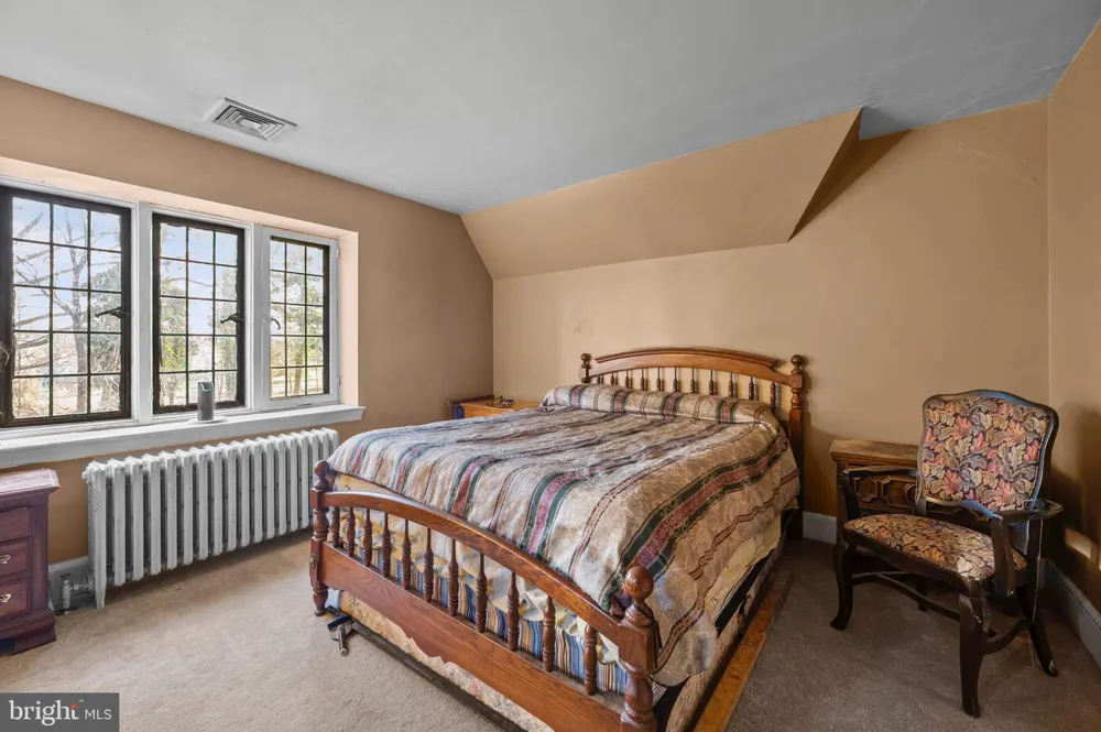 1804 BERNVILLE ROAD Reading, PA 19601