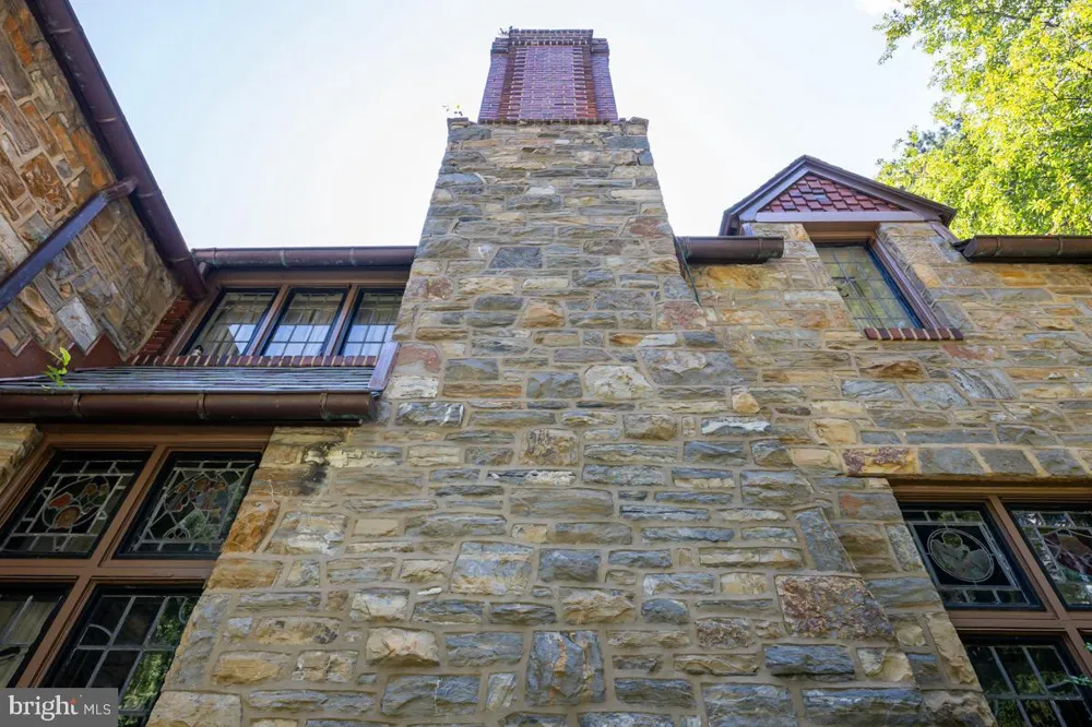 1804 BERNVILLE ROAD Reading, PA 19601