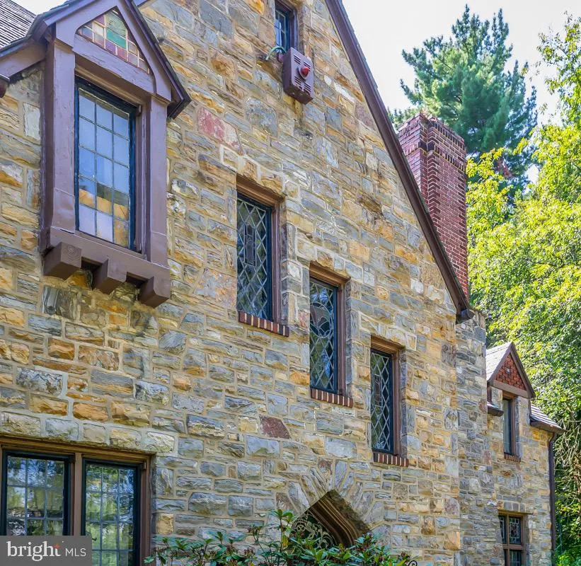1804 BERNVILLE ROAD Reading, PA 19601