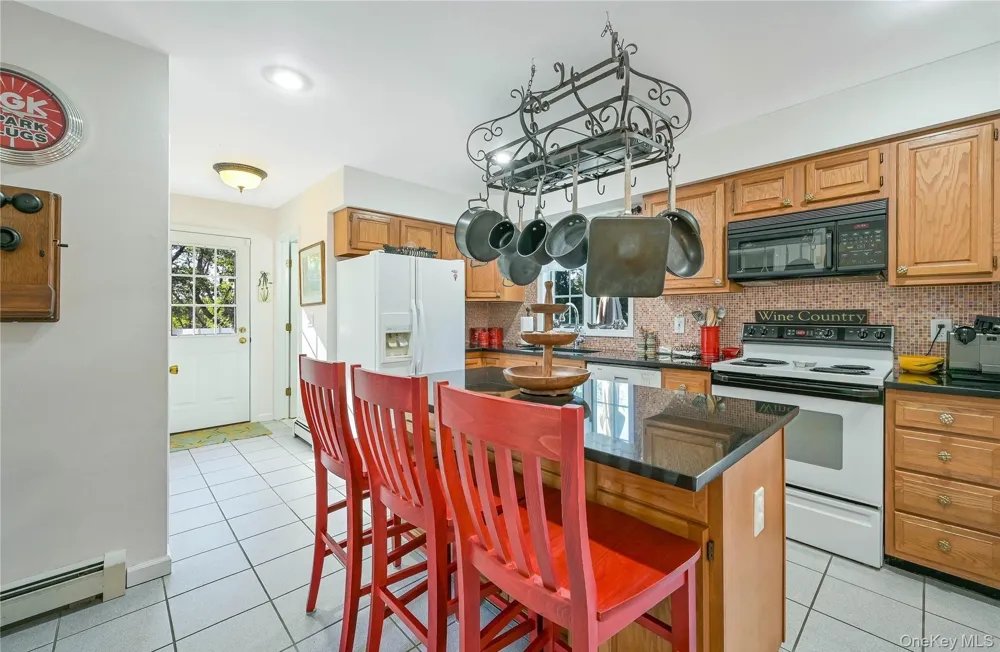 215 Kouros Road New Suffolk, NY 11956