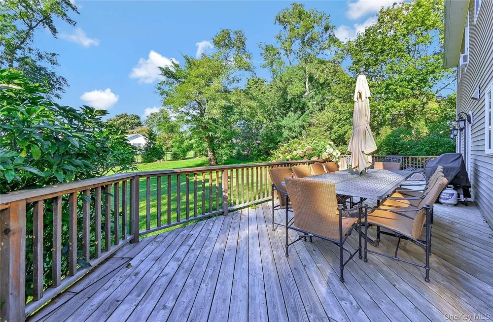 215 Kouros Road New Suffolk, NY 11956