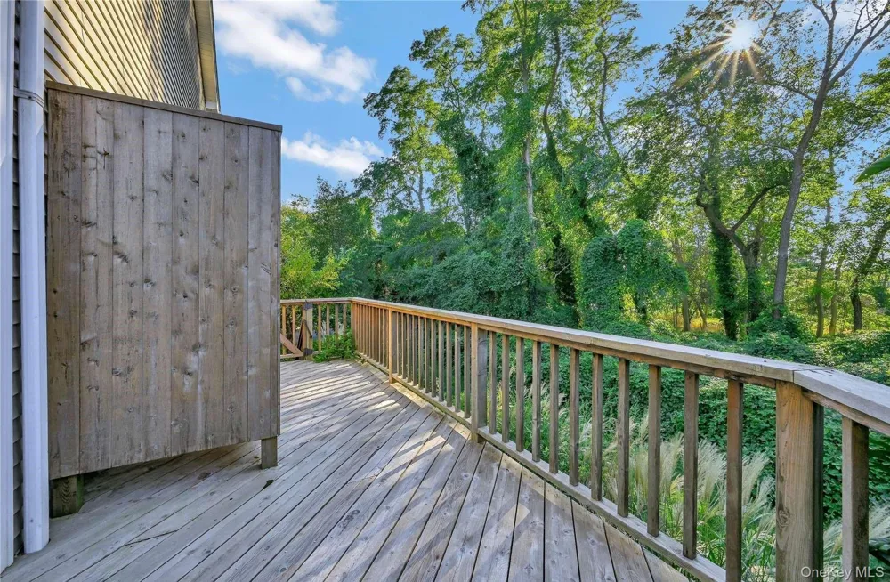 215 Kouros Road New Suffolk, NY 11956