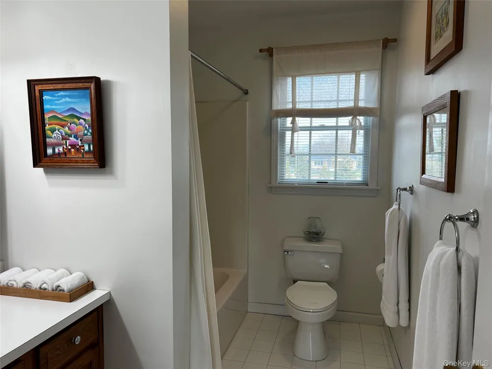 215 Kouros Road New Suffolk, NY 11956