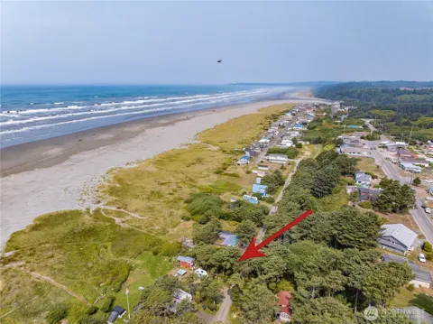 4753 Beach Lane