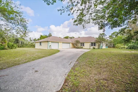 4220 Robins Hill Court