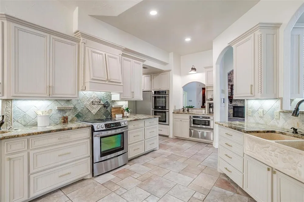 5010 Comanche Vista Court De Cordova, TX 76049