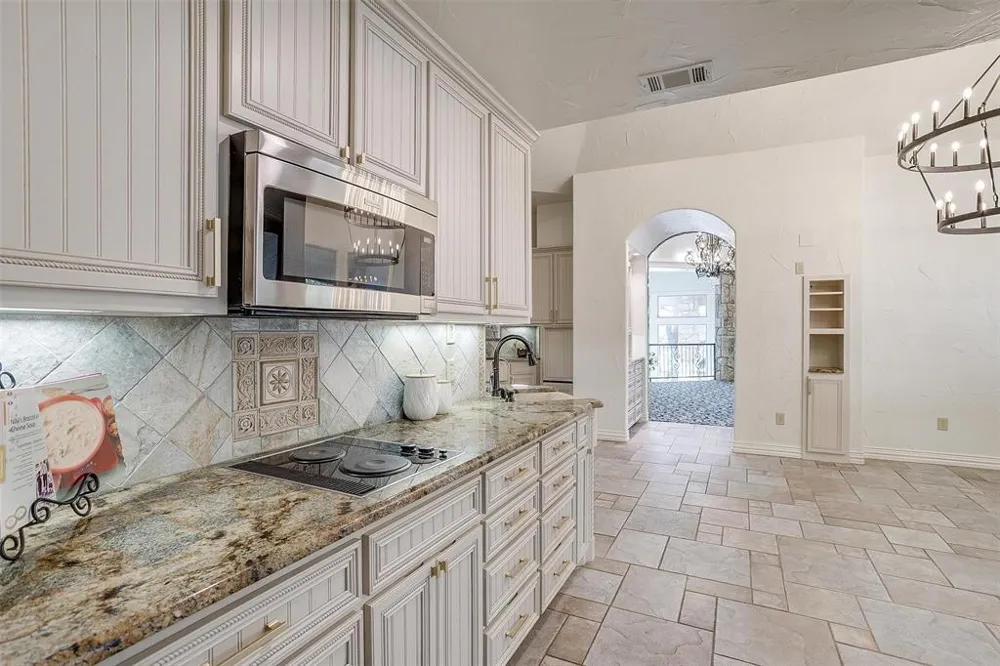 5010 Comanche Vista Court De Cordova, TX 76049