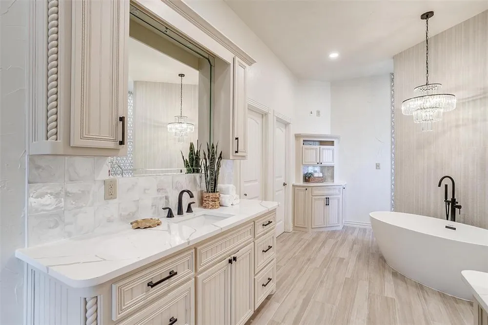 5010 Comanche Vista Court De Cordova, TX 76049