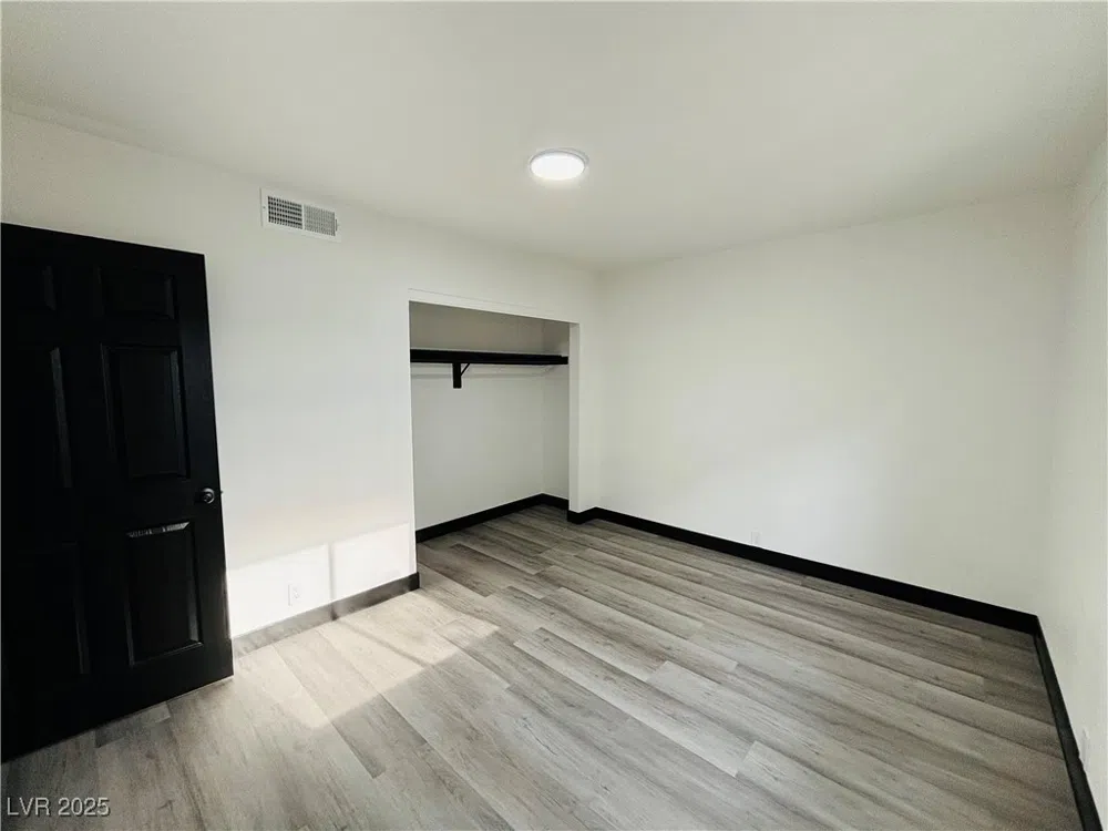 1922 Fairfield Avenue #211 Las Vegas, NV 89102