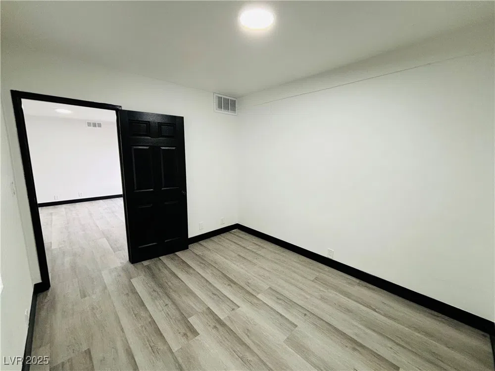 1922 Fairfield Avenue #211 Las Vegas, NV 89102