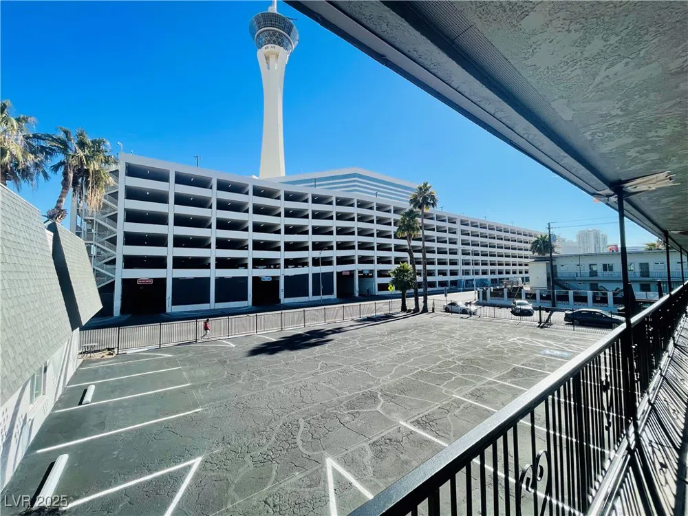 1922 Fairfield Avenue #211 Las Vegas, NV 89102