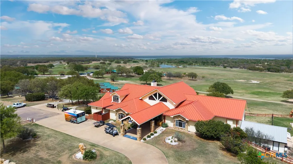 986 Lake Breeze Drive Brownwood, TX 76801