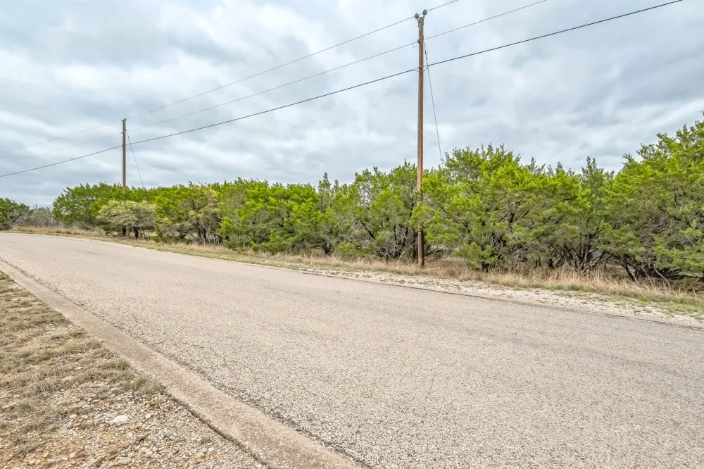 52 Carnoustie Drive Graford, TX 76449