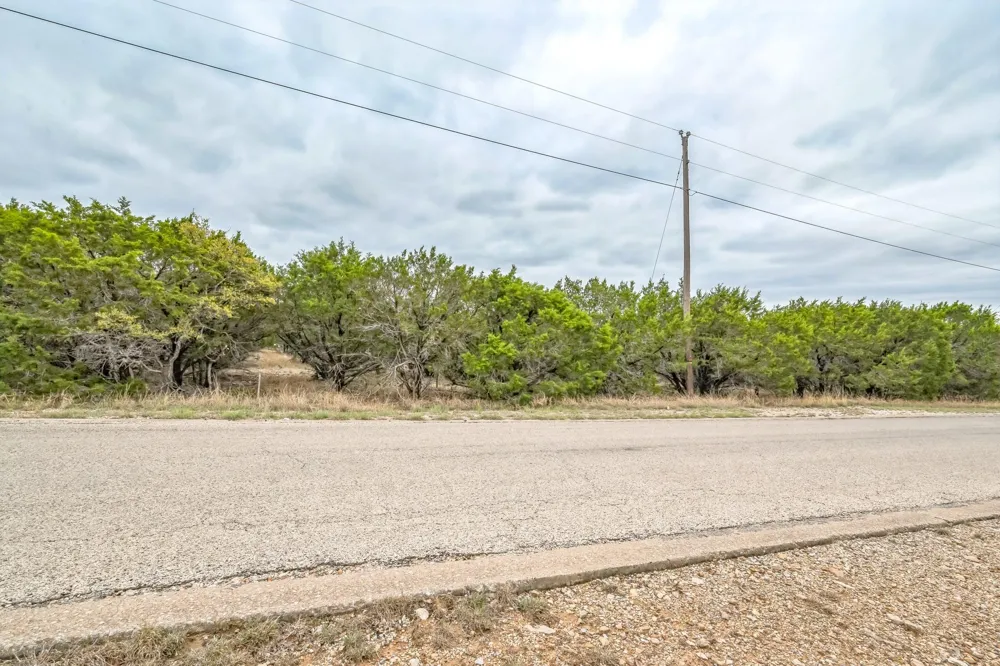 52 Carnoustie Drive Graford, TX 76449