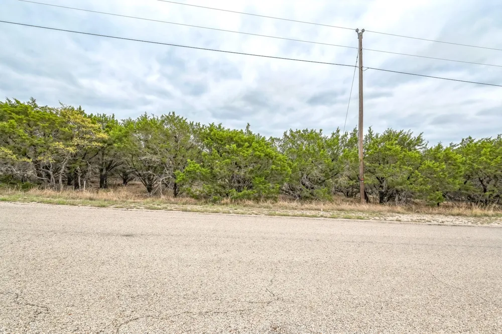 52 Carnoustie Drive Graford, TX 76449