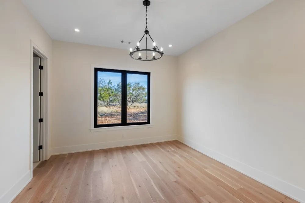 6425 Ranch Road 962 W Round Mountain, TX 78663