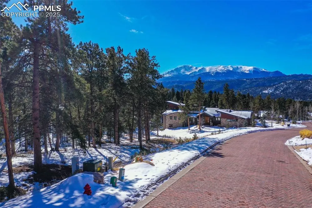 271 Thunder Ridge Drive Woodland Park, CO 80863