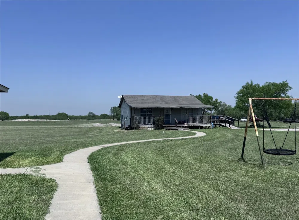 527 COYOTE RANCH (PVT) RD, Alice, TX 78332