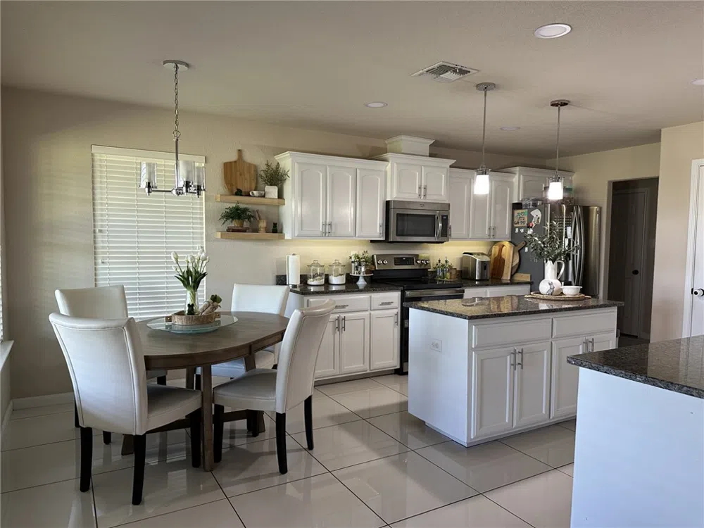 527 COYOTE RANCH (PVT) RD, Alice, TX 78332