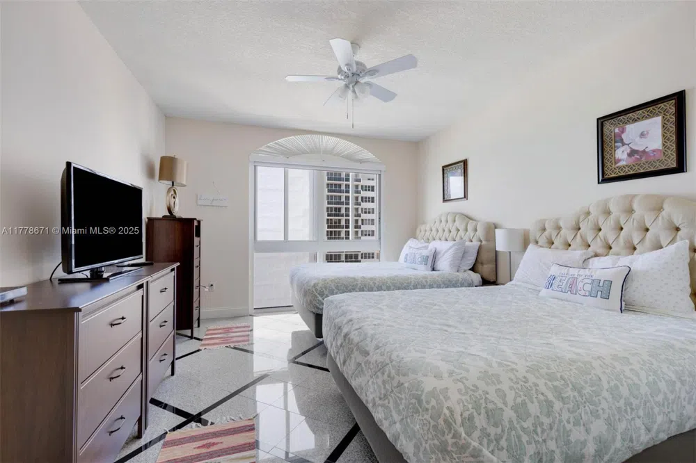 2080 S Ocean Dr #PH9 Hallandale Beach, FL 33009
