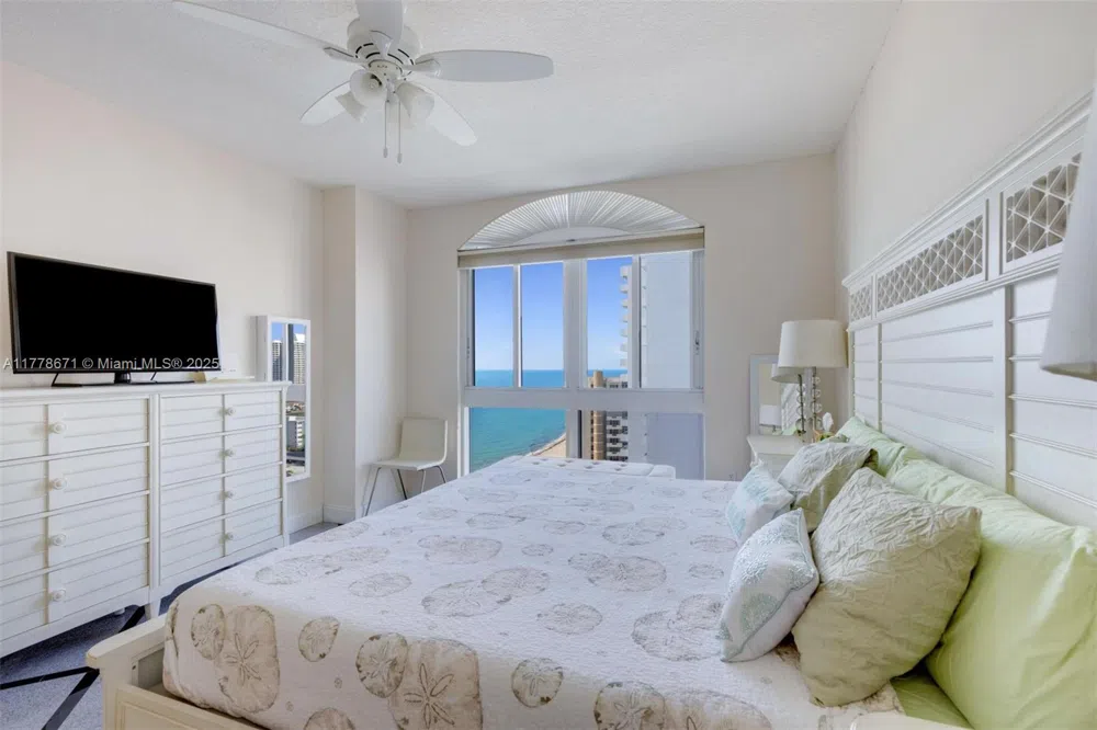 2080 S Ocean Dr #PH9 Hallandale Beach, FL 33009