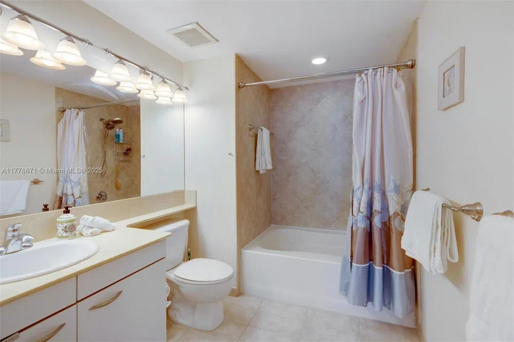2080 S Ocean Dr #PH9 Hallandale Beach, FL 33009