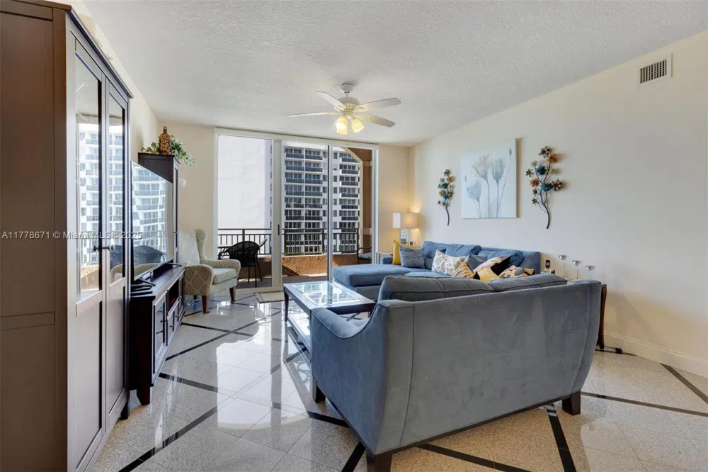 2080 S Ocean Dr #PH9 Hallandale Beach, FL 33009