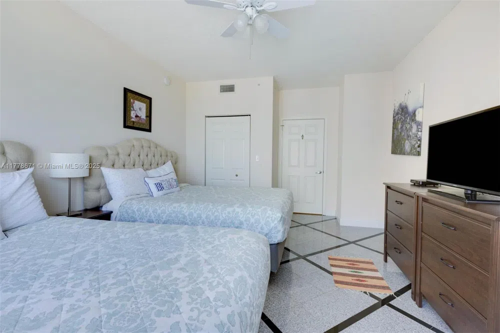 2080 S Ocean Dr #PH9 Hallandale Beach, FL 33009