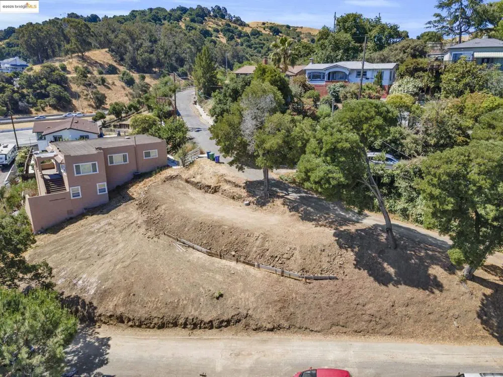 125 Kendall Ave Crockett, CA 94525