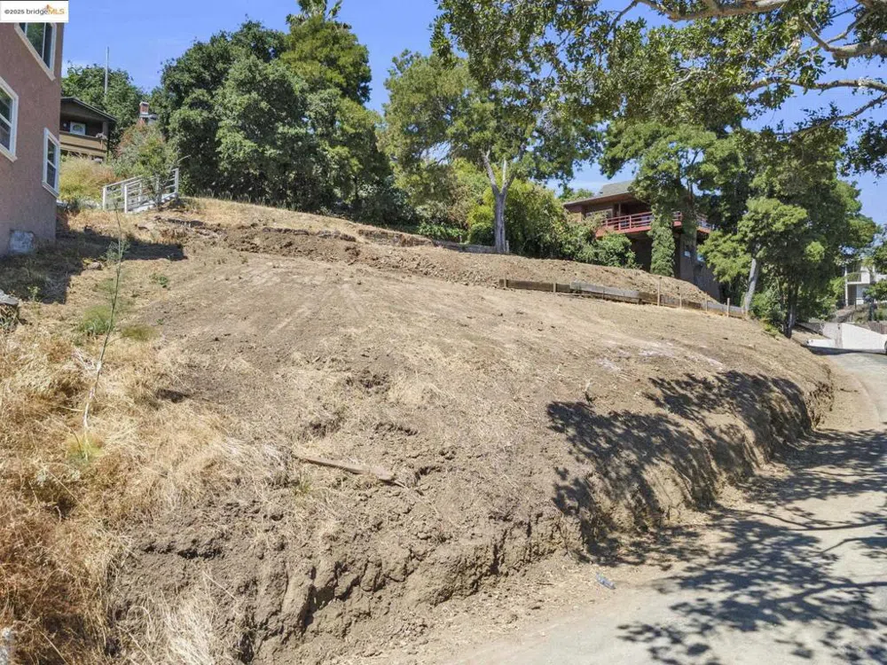 125 Kendall Ave Crockett, CA 94525