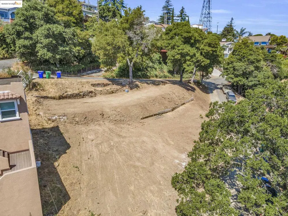 125 Kendall Ave Crockett, CA 94525