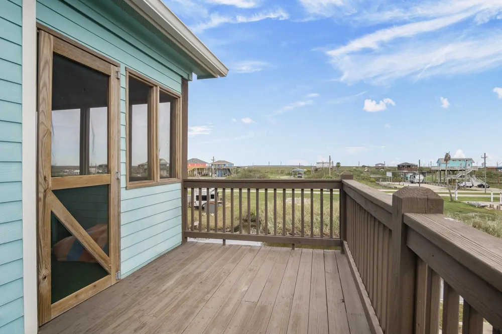 1086 Pennington Street Gilchrist, TX 77617
