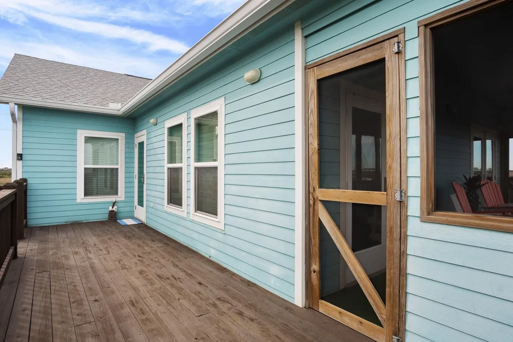 1086 Pennington Street Gilchrist, TX 77617