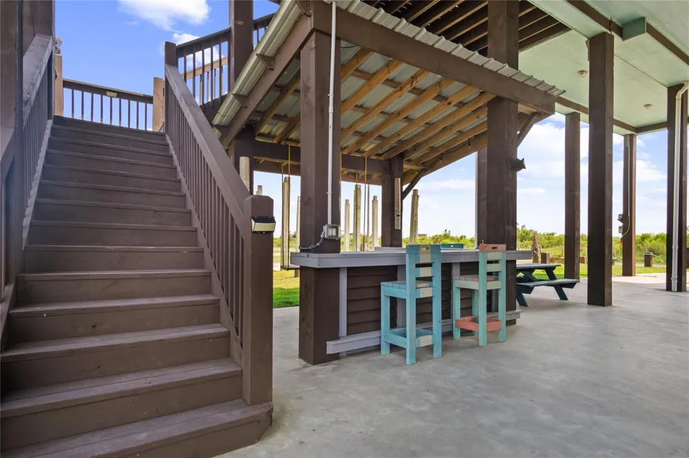 1086 Pennington Street Gilchrist, TX 77617