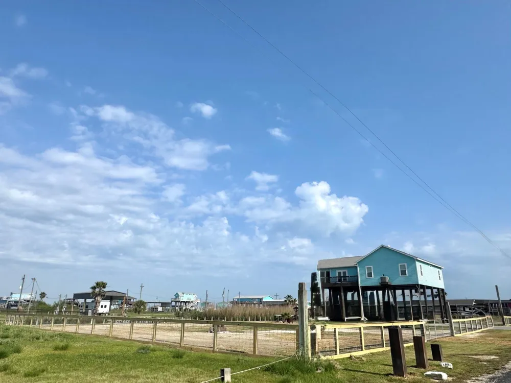 1086 Pennington Street Gilchrist, TX 77617