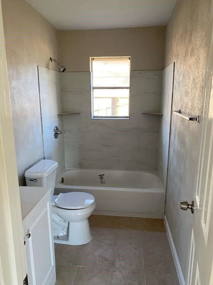 609 W 6th Street Sweeny, TX 77480