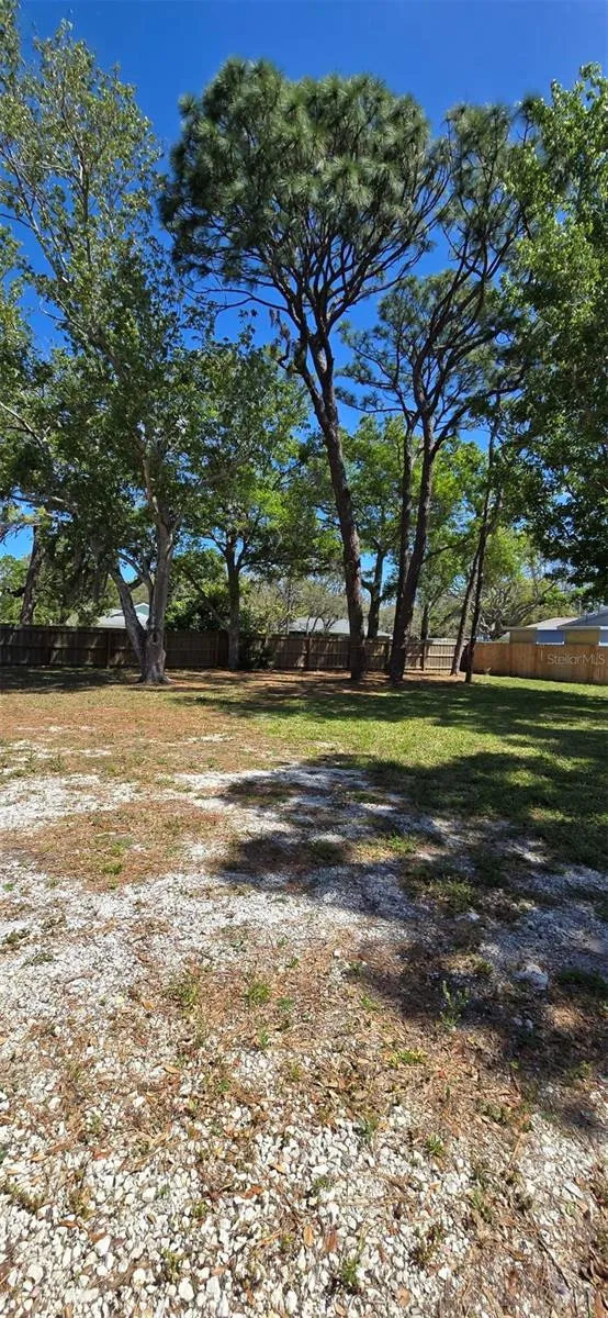 13296 98TH AVENUE Seminole, FL 33776