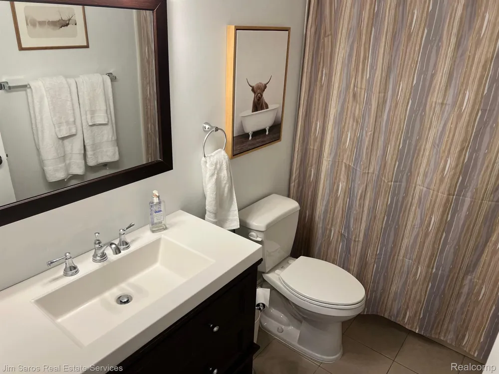 906 NEFF ROAD Grosse Pointe City, MI 48230